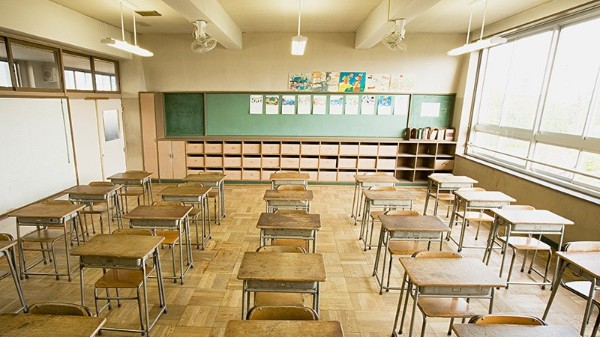 華輝打造教室優(yōu)質(zhì)照明光環(huán)境，呵護青少年視力健康